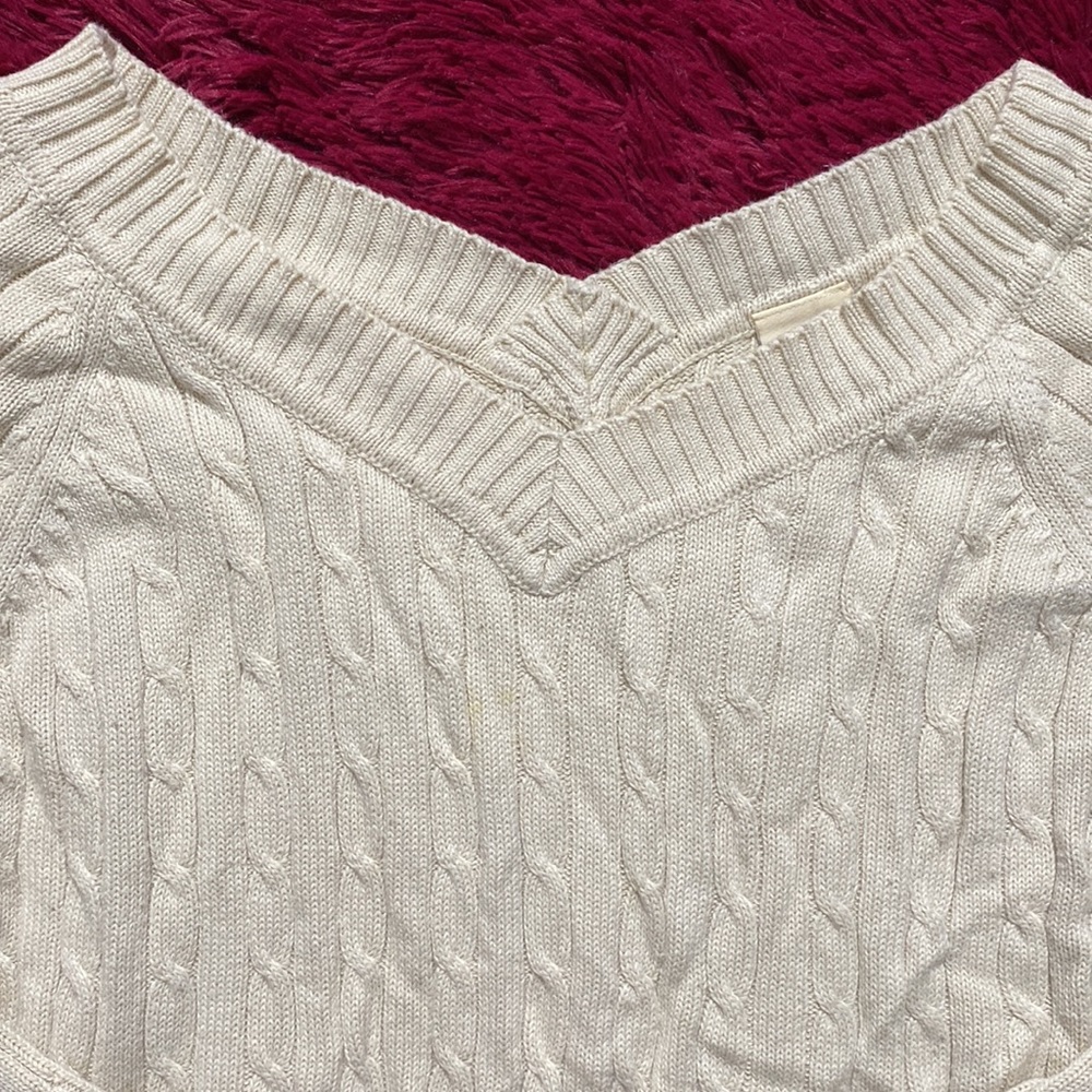 Faded Glory v-neck and v-back pale tan sweater - Picture 4 of 10